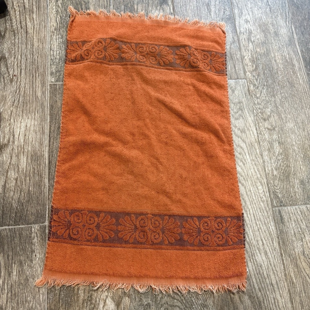 Vtg Cannon Monticello Burnt Orange Hand Towel Sculpted Fringe Made USA 16x24"